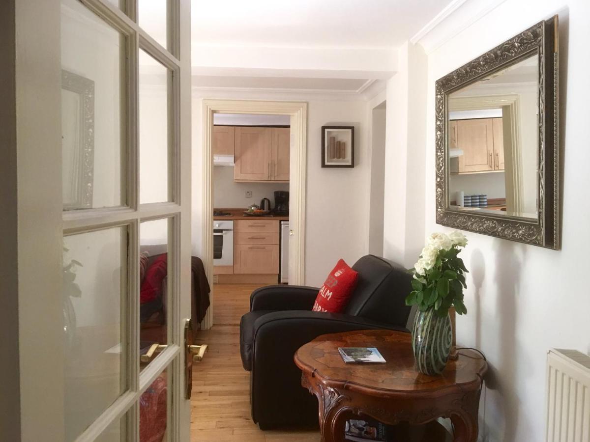 Griffin House Holiday Apartments Лондон Екстериор снимка