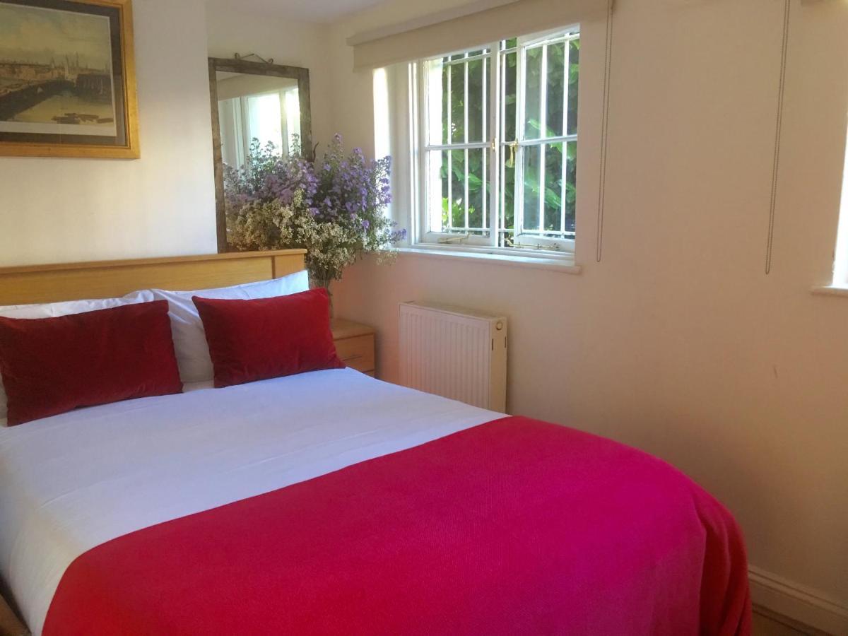 Griffin House Holiday Apartments Лондон Екстериор снимка