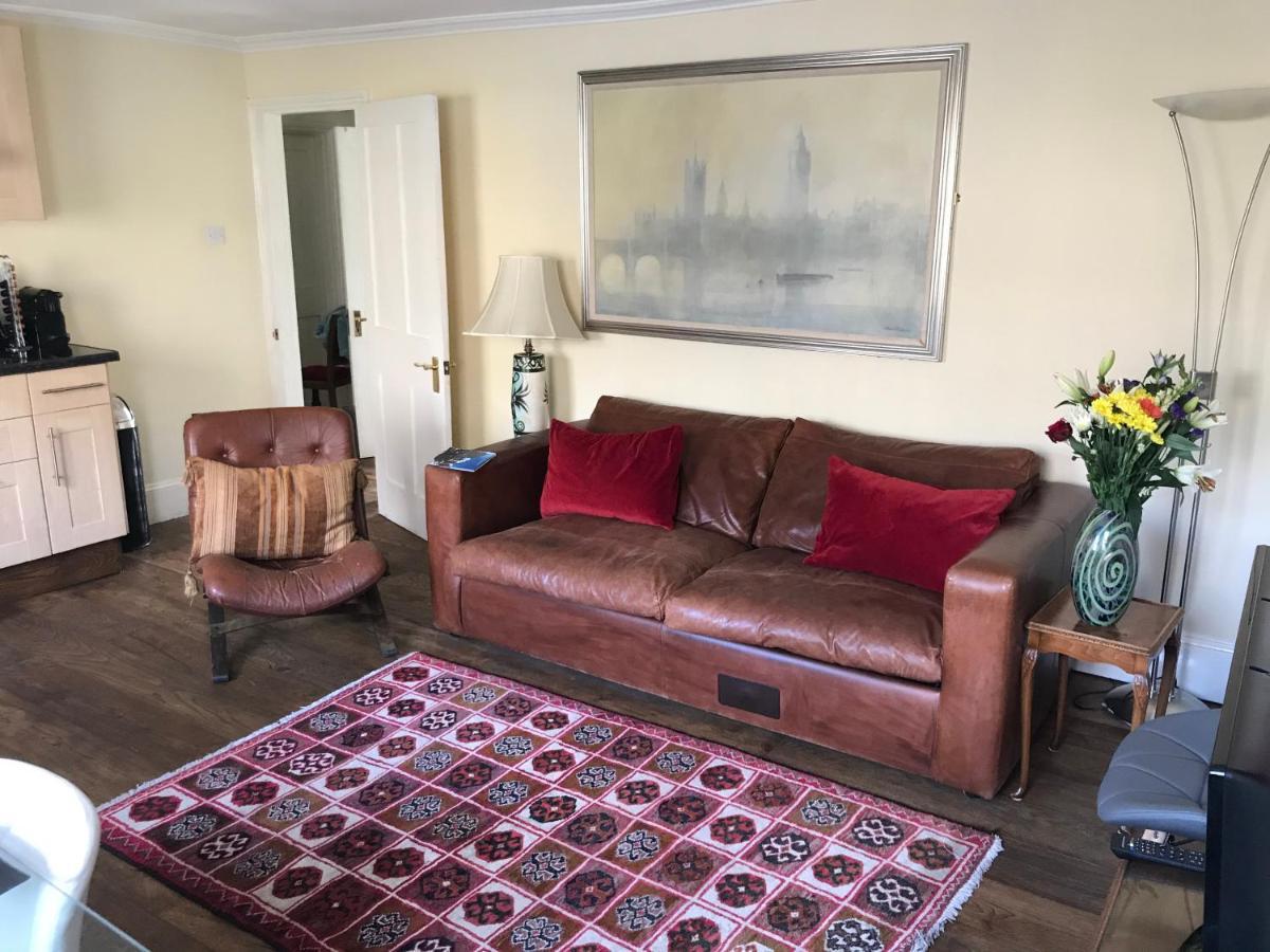 Griffin House Holiday Apartments Лондон Екстериор снимка