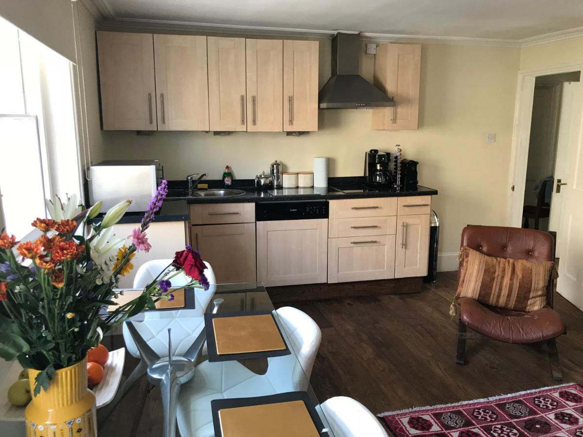 Griffin House Holiday Apartments Лондон Екстериор снимка